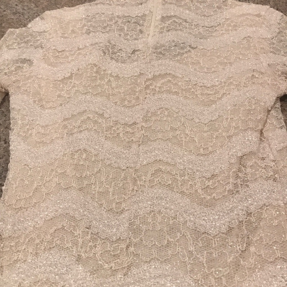 Kay Celine lace top- size small - Picture 5 of 7